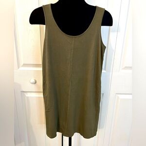 J.Jill Keyhole back pocket dress